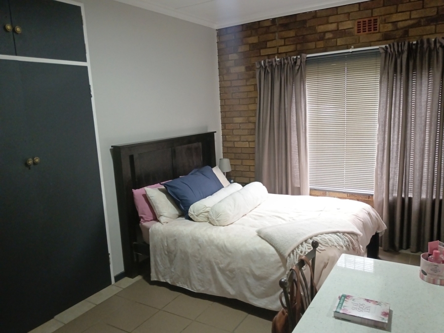 3 Bedroom Property for Sale in Lourenspark North West